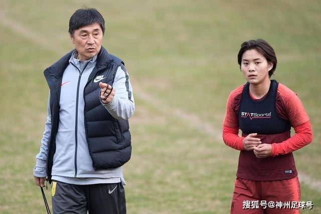 久别重逢变噩梦：母亲发现两孩被继父继母虐待