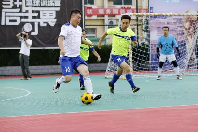 组图：世界杯-英格兰VS阿根廷 贝林厄姆踩场